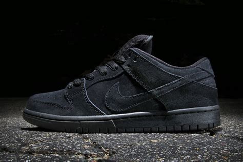 nike dunks all black